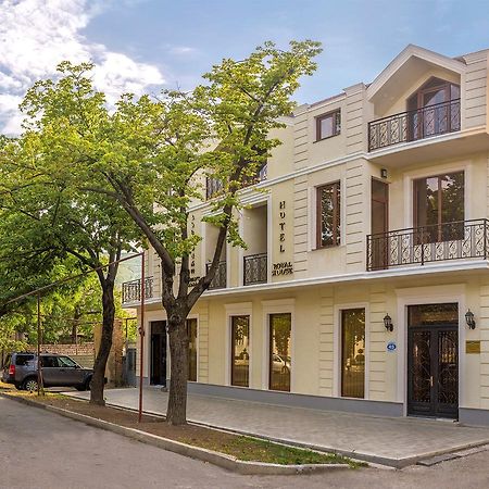 Royal House Hotel Gori Exterior photo