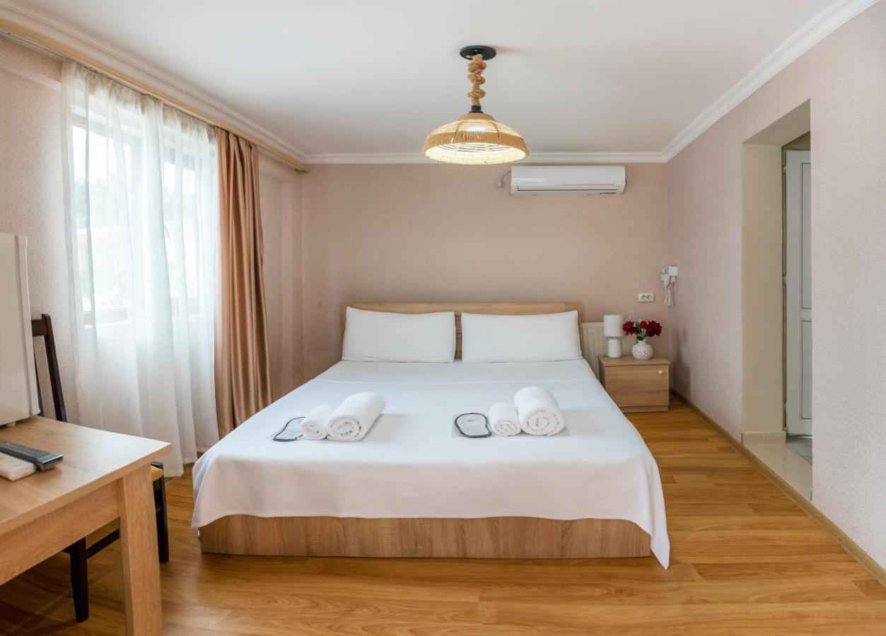 Royal House Hotel Gori Exterior photo